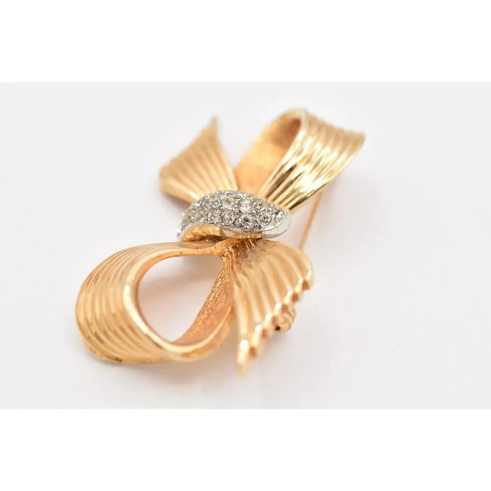 Vintage Gold Bow Brooch Crystal Rhinestone Ribbed Ribbon Statement Pin 1980s A25